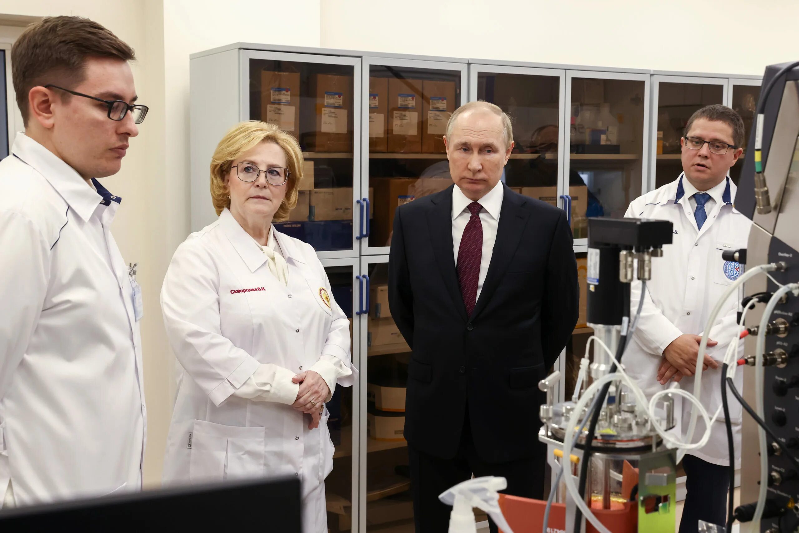Вероника Скворцова. Путин посетил центр мозга и нейротехнологий. Путин посетил федеральный центр мозга. Скворцова ФМБА