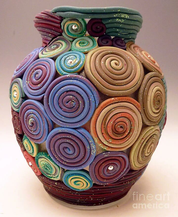 Лепить вазу. Современная керамика. Керамические изделия. Декоративные изделия из глины. Керамика из жгутиков.