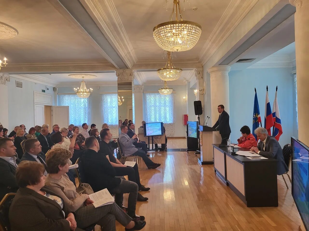 Депутаты гатчины. Гатчина депутаты лица. имена депутатов.