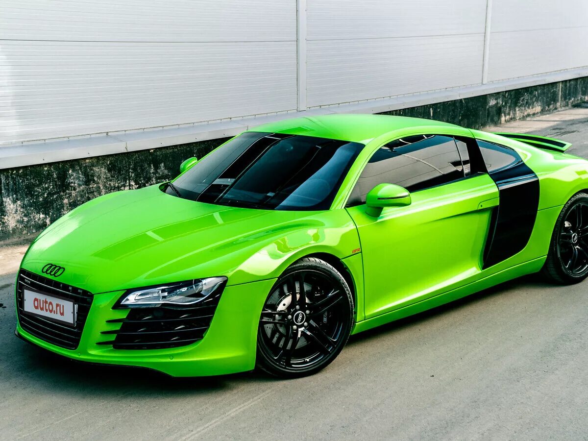 Green сколько стоит. Ауди р8 зеленая. Ауди р8 салатовая. Audi r8 v10 Typ 42. Audi r8 салатовая.