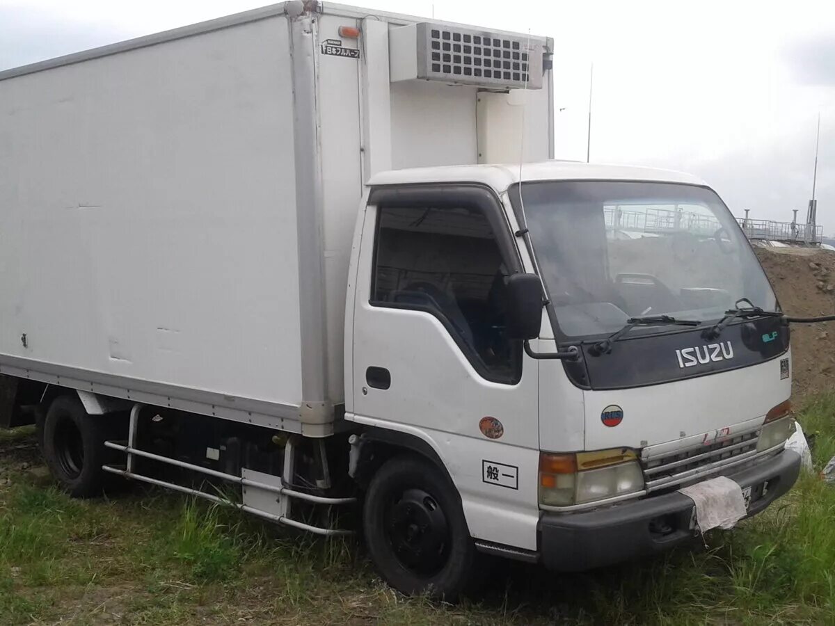 Исузу эльф рефрижератор. Isuzu Elf рефрижератор 2000. Isuzu Elf 2000 фургон. Isuzu Elf 2008. Isuzu рефрижератор 2000г.