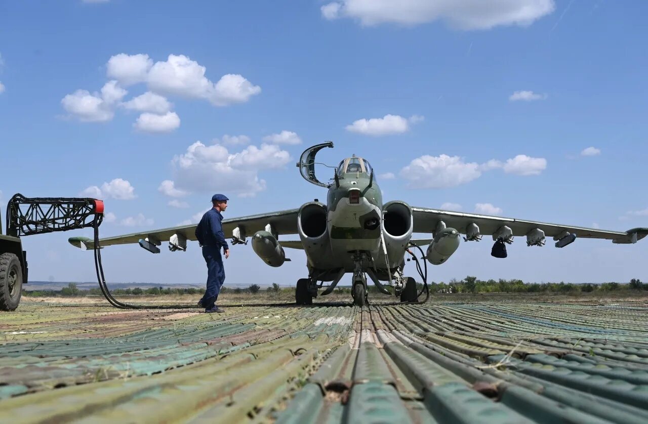 Водоплавающий аэродром. Миг 31 аэродром елизово. Ан-22 мигалово. Авиация аэродром. Водоплавающий аэродром.