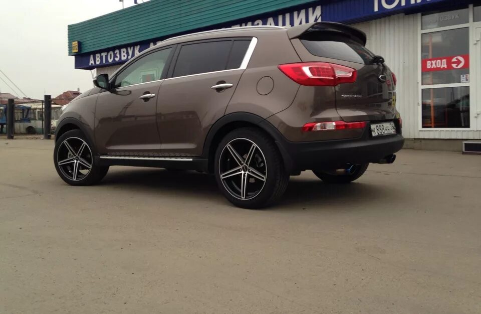 R 20 муки выбора цвета - KIA Sportage (3G), 2 л, 2013 года колёсные диски DRIVE2
