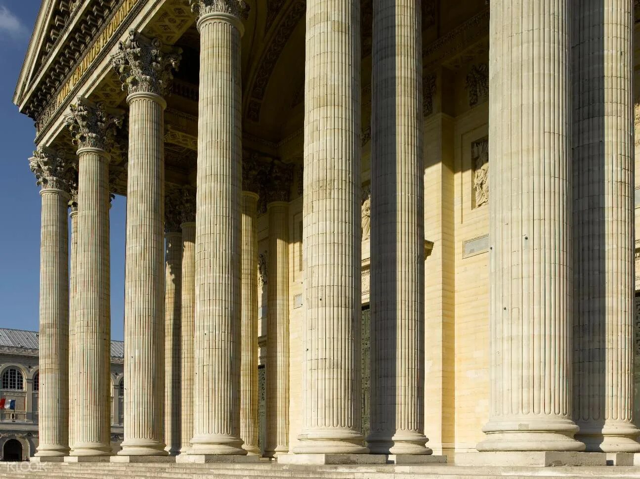 афины колонны греция храм. храм ротонда эллинизм. церковь св магдалины париж. дворец заппейон афины. афины акрополь колоннада.