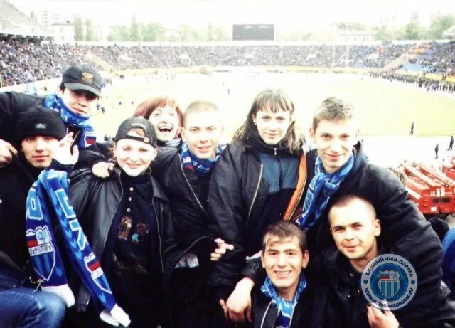 Хернен бун тренер. Тренер 2000. Тренер 2000. Тренер 2000. Команда кристалл.