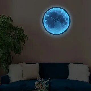Часы настенные светятся в темноте