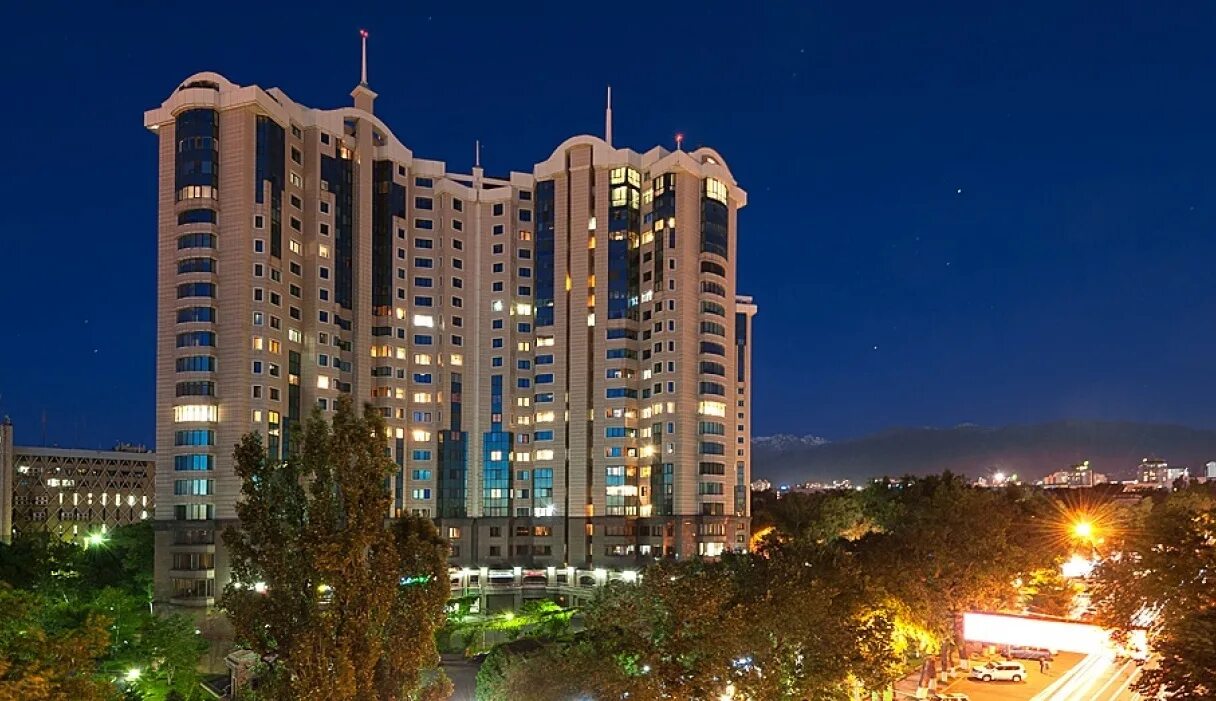 жк столичный центр алматы. сеть клиник столица юго западная. столичный центр. улица кабанбай батыра в алматы. столичный центр.