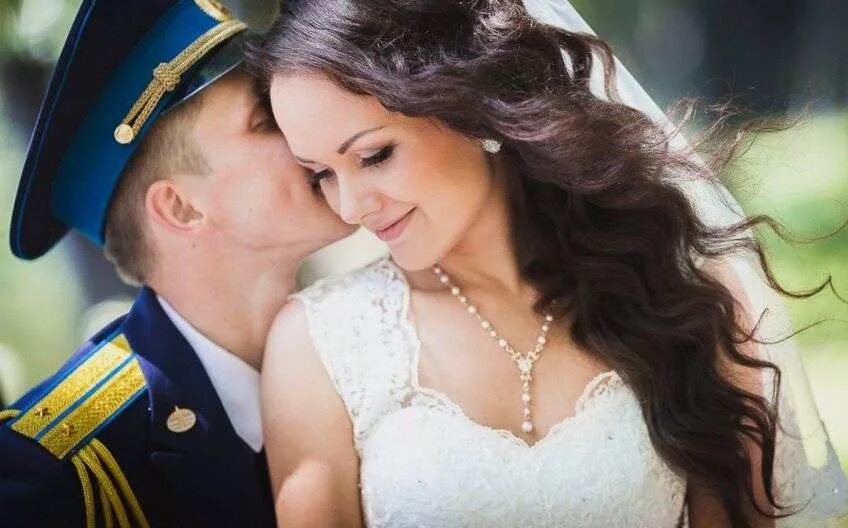 жена генерала выходит замуж за лейтенанта. чтобы быть женой генерала надо выйти замуж за лейтенанта. статусы про курсантов. жена офицера фильм. чтобы стать генеральшей надо выйти замуж за лейтенанта.