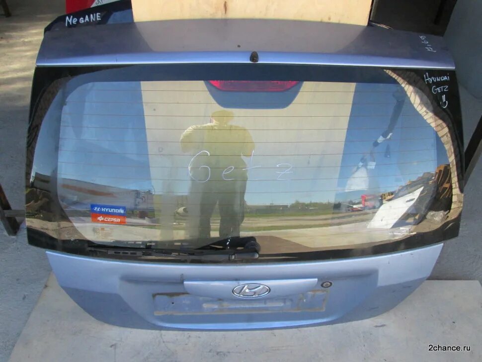 Заднее стекло купить хендай. Дверь багажника Hyundai Getz 2004. Крышка багажника Хендай Getz. Дверь багажника (со стеклом) Гетц Хендай. Стекло багажника на Хундай гётц.