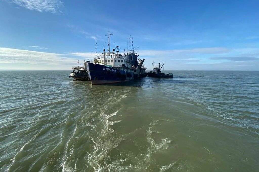 Море надпись. Перевозки азовское море. Перевозки азовское море. Перевозки азовское море. Щетиновка азовское море.
