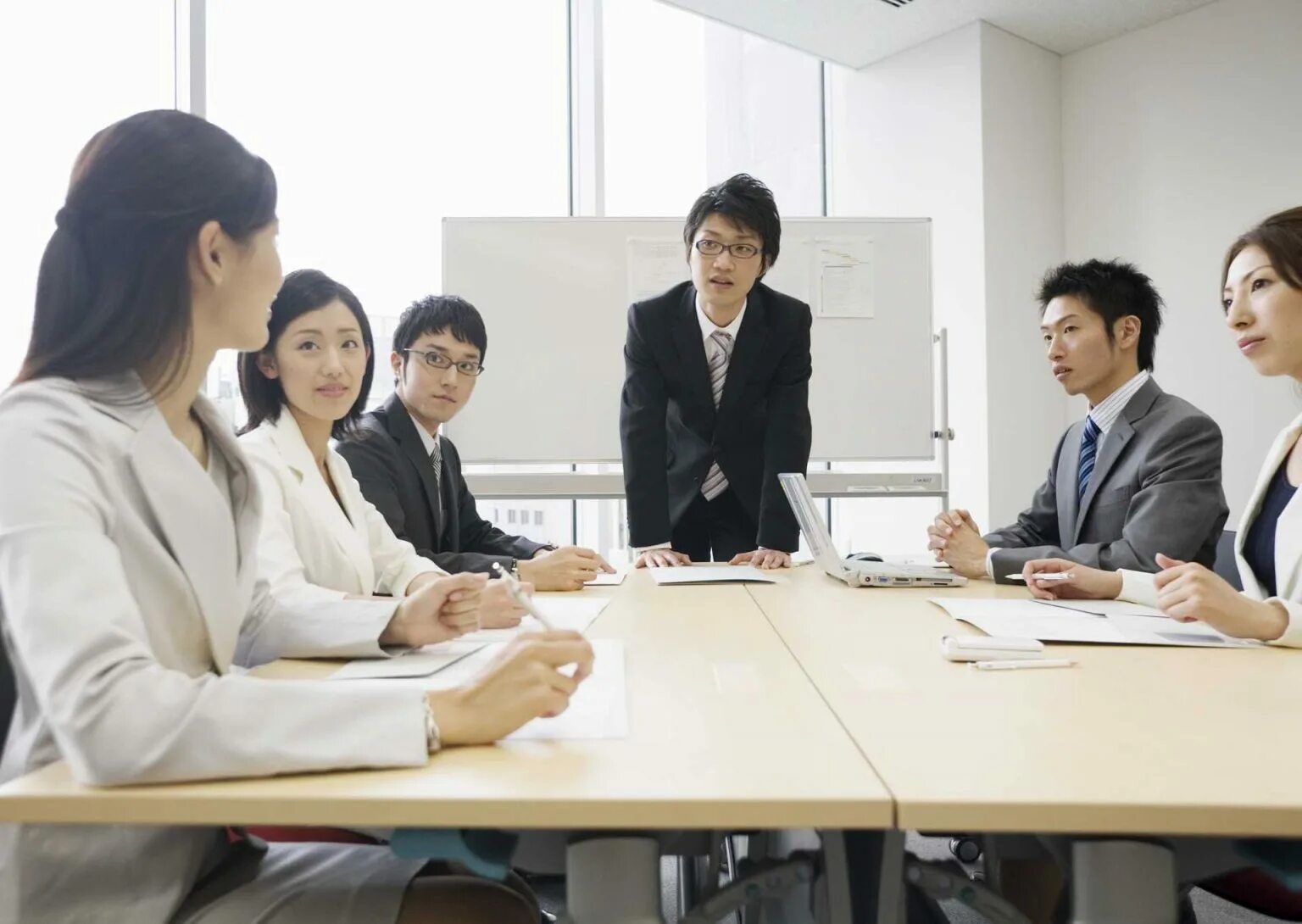 Менеджмент в японии. Вснп кнр. Деловой этикет в китае. Юридические лица в китае. Бизнес азиаты.