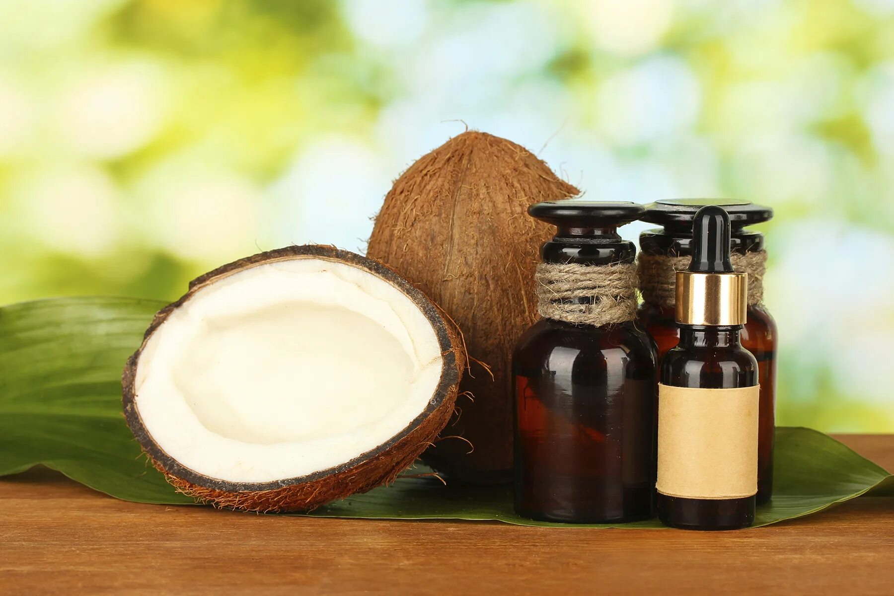 Coconut Oil масло кокосовое для волос. Натуральная косметика на масле. Кокосовое масло для массажа. Кокосовое масло в косметологии. Кокосовое масло пищевое польза