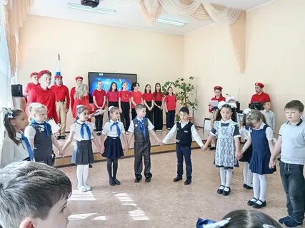 Посвящение в орлята в школе