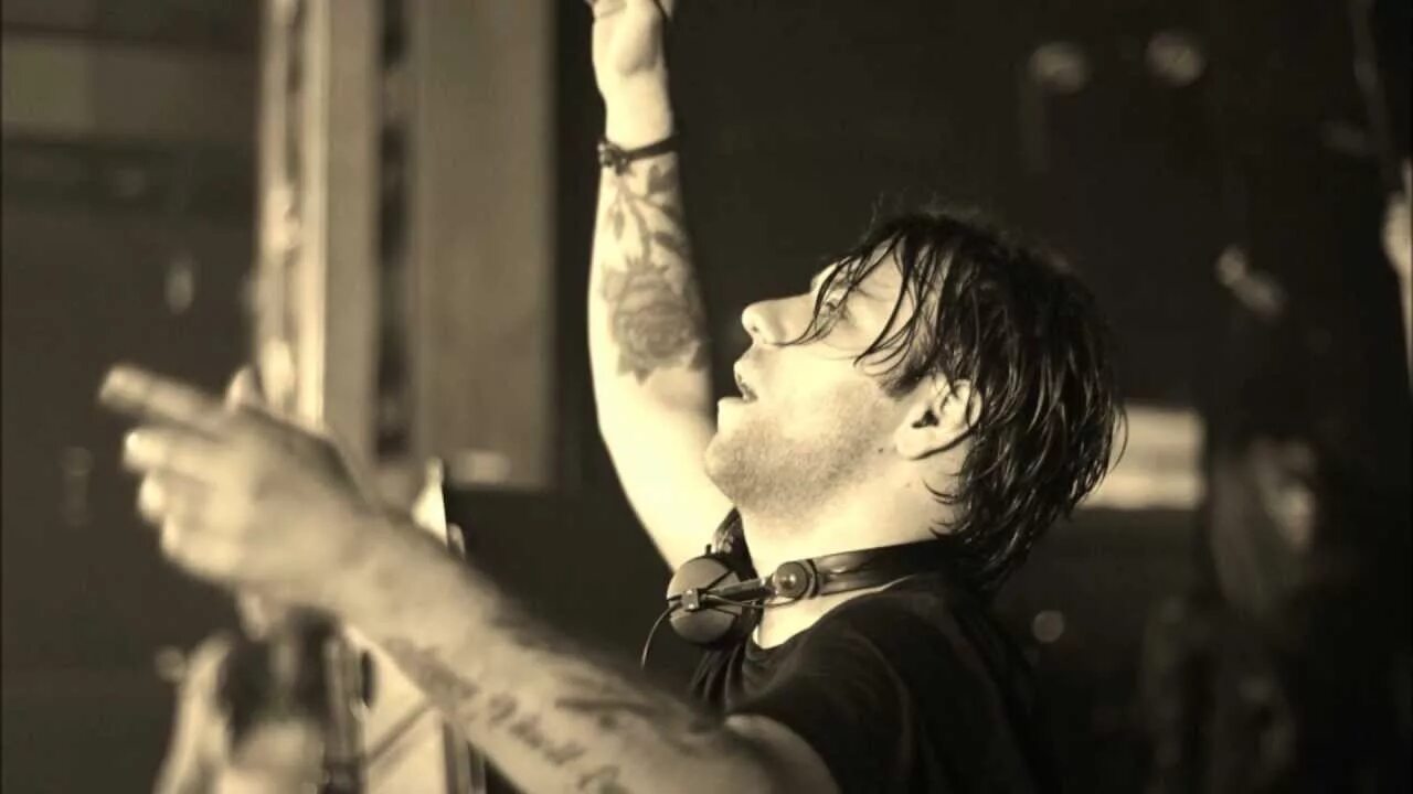Reload sebastian. Себастьян ингроссо. kookrite (sebastian gosko). swedish house mafia antidote. себастьян зибрехт.