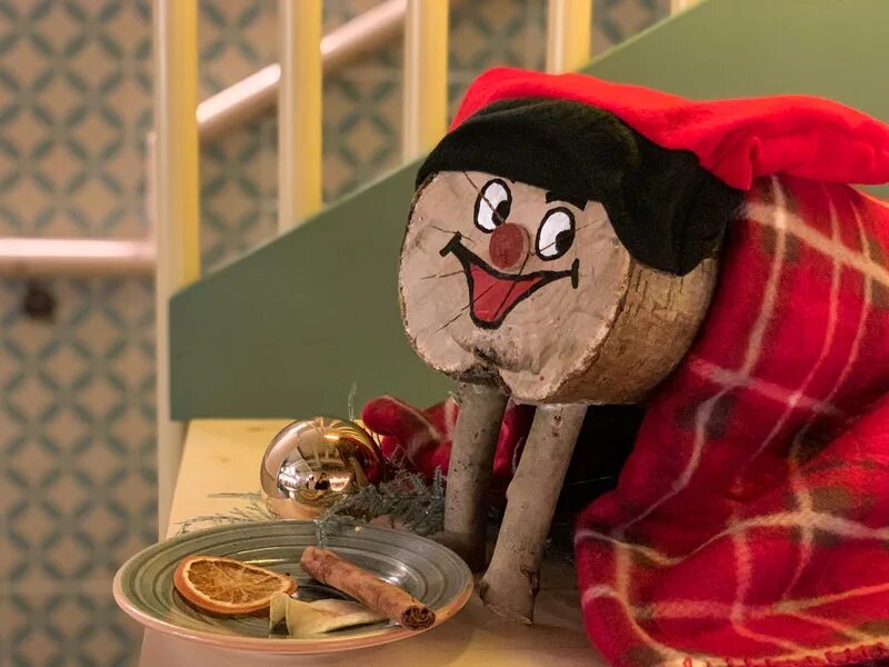 Какающее бревно. Каталония -тио де надаль ( полено). Какающее бревно. Caga korpence. Какающее бревно.