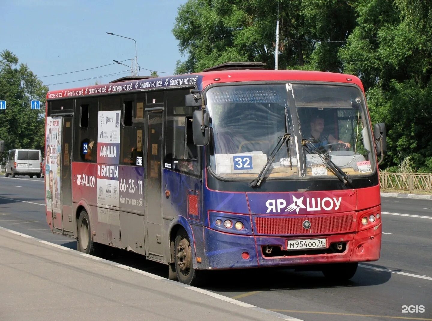 32 автобус столбовая. Автобус 32. 66 Автобус Ярославль. 32 Автобус Ярославль. ЛИАЗ 5293 Ярославль гирфтранс.