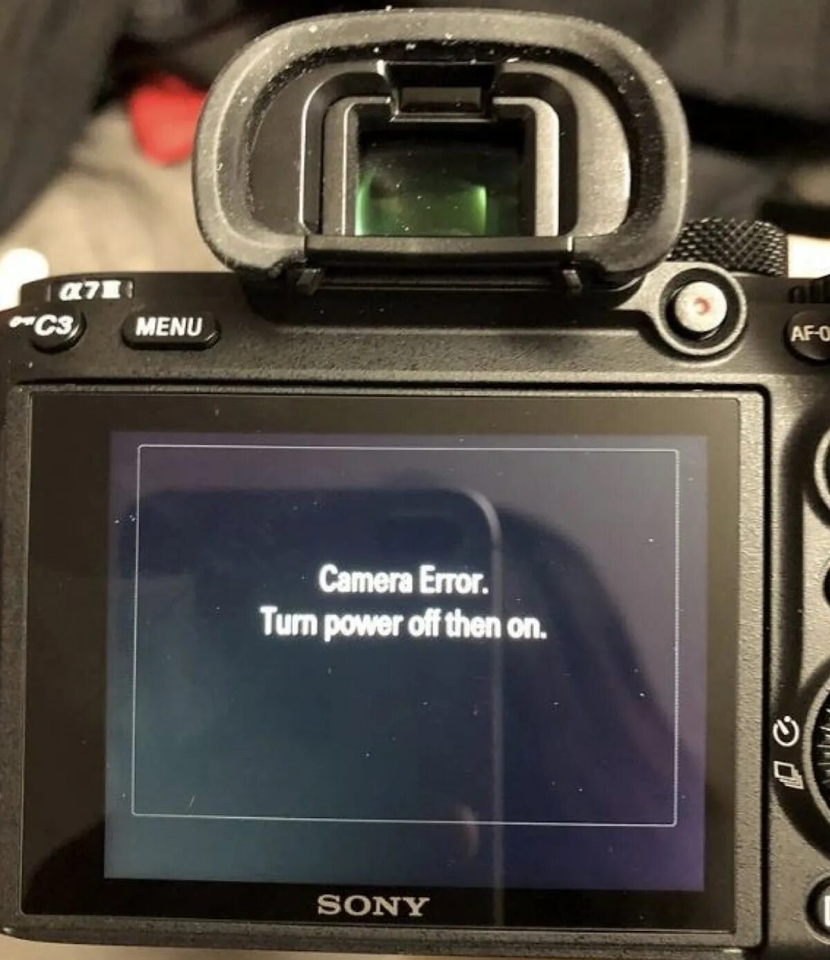 В каком году вышли камеры. Camera Error Sony. Sony Live view 2. На Sony подали в суд. Sony a7c Stripes on Screen Camera Error.