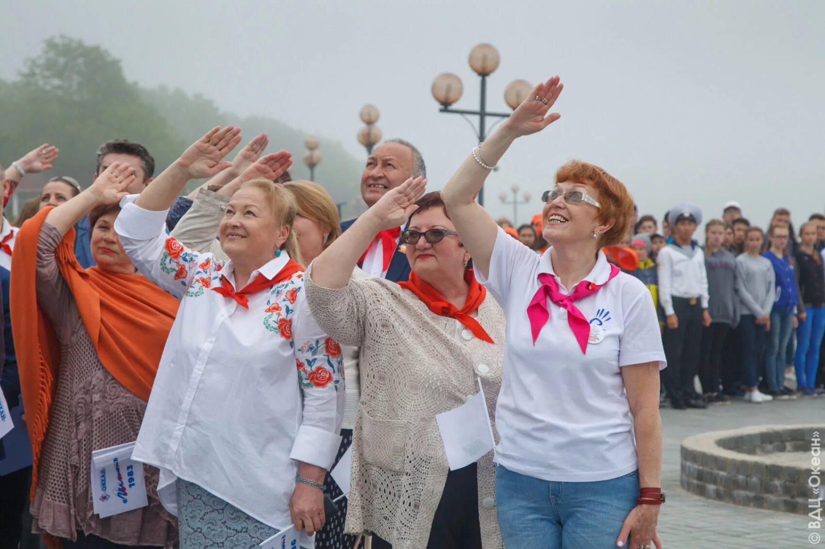 Вожатые первых конкурс. Вожатский отряд ВДЦ океан. Вожатский отряд Исток. Лагерь океан Исток. Аллея вожатых.