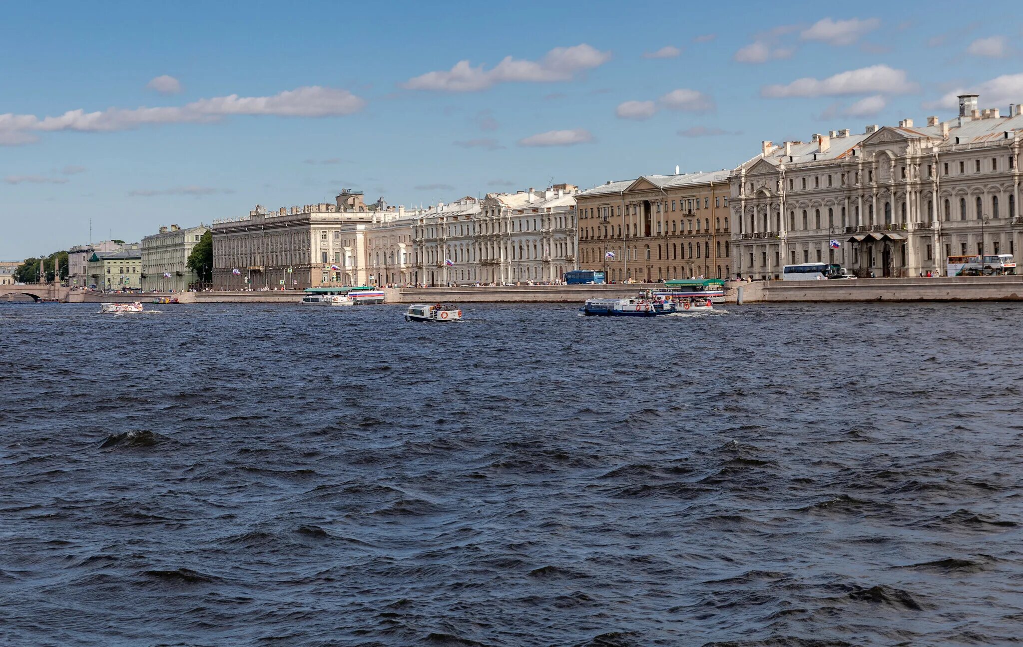 Дворцовая наб. Дворцовая набережная невы в санкт-петербурге. зимний дворец вид с дворцовой набережной. дворцовая набережная с петропавловской крепости. дворцовая набережная 8 в санкт-петербурге.