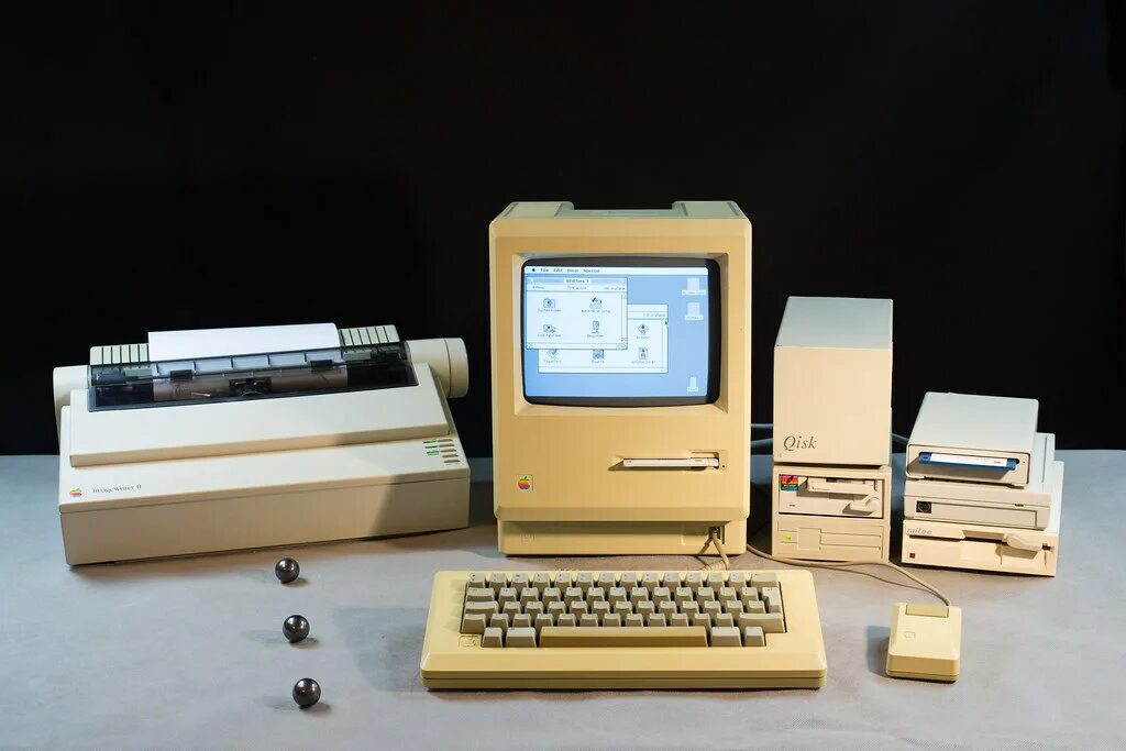 Old product. Macintosh 512k. Макинтош компьютер Apple. Компьютер макинтош 1984. Apple Macintosh 2.