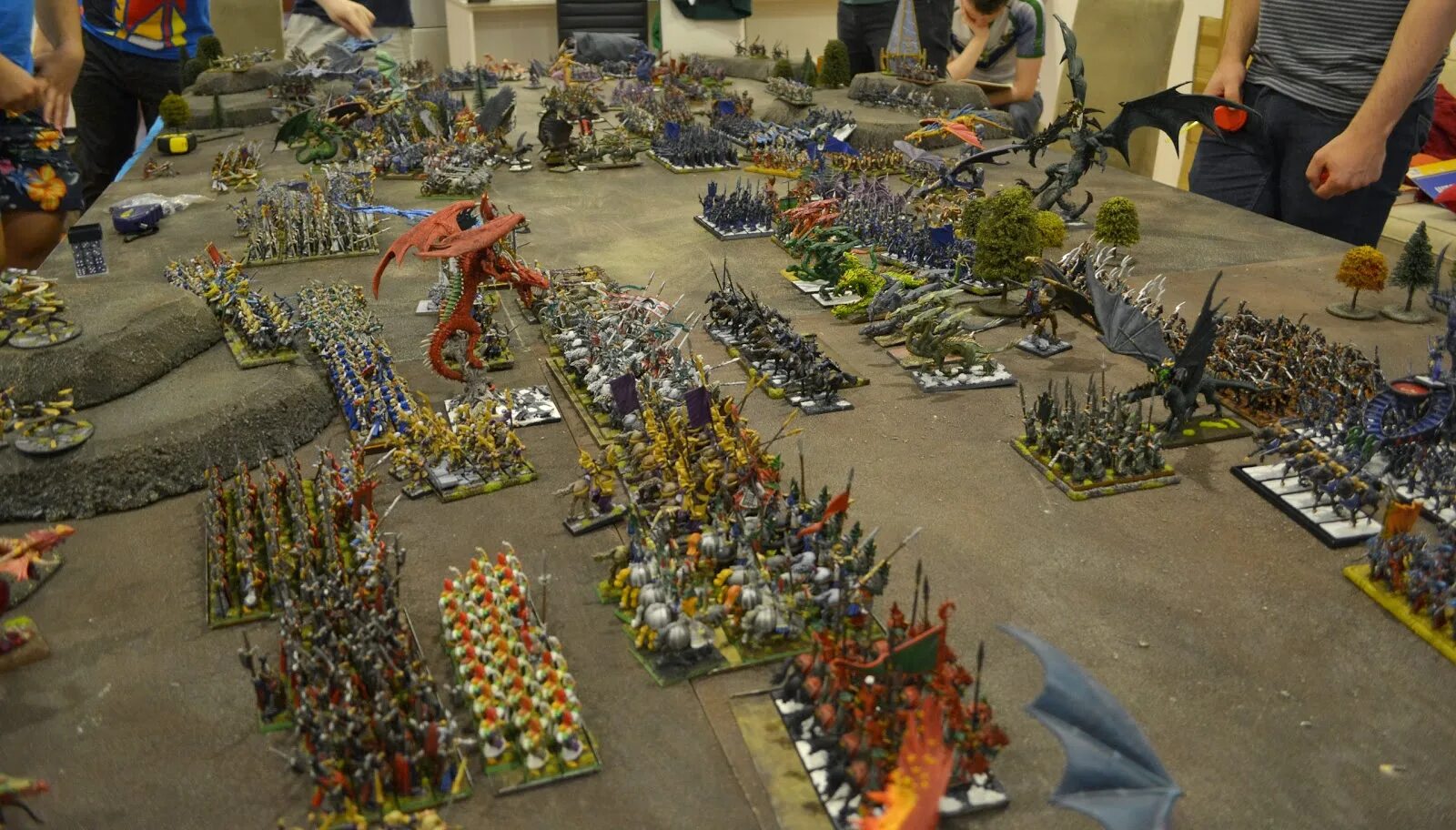 вархаммер 40к настолка. Warhammer 40000 настольная игра. стол для вархаммер 40000. Warhammer 40000 настолка. вархаммер 40к настолка.