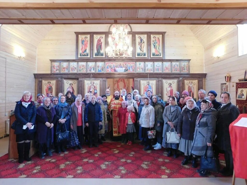 Храм на люберецких полях официальный сайт. Церковь в некрасовке. Храм люберецких полях расписание. Храм покрова пресвятой богородицы на люберецких полях. Проспект защитников москвы храм.