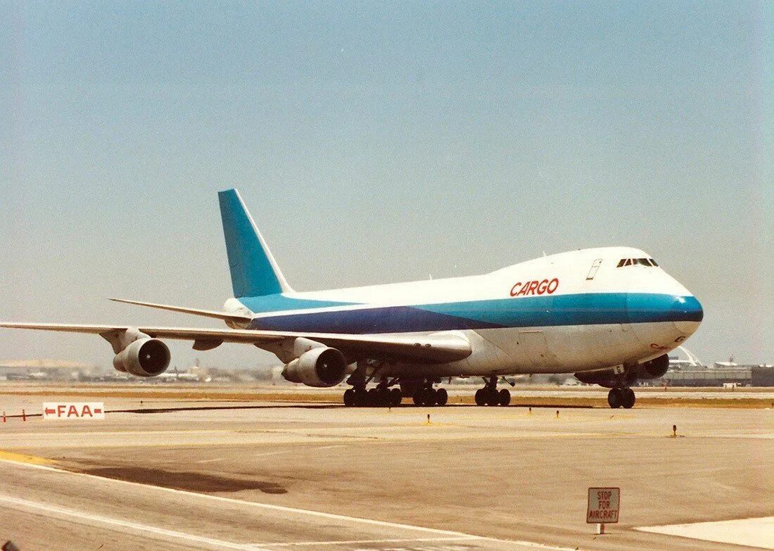 Авиакатастрофа боинг 747. Боинг 747 грузовой. боинг 747 el al. катастрофа боинг 747 в амстердаме. боинг 747 el al грузовой.