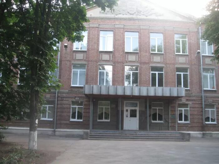 33 школа таганрог. Школа 10 таганрог. Педагогический лицей интернат таганрог. Школа 4 таганрог. Мобу лицей 33 таганрог.