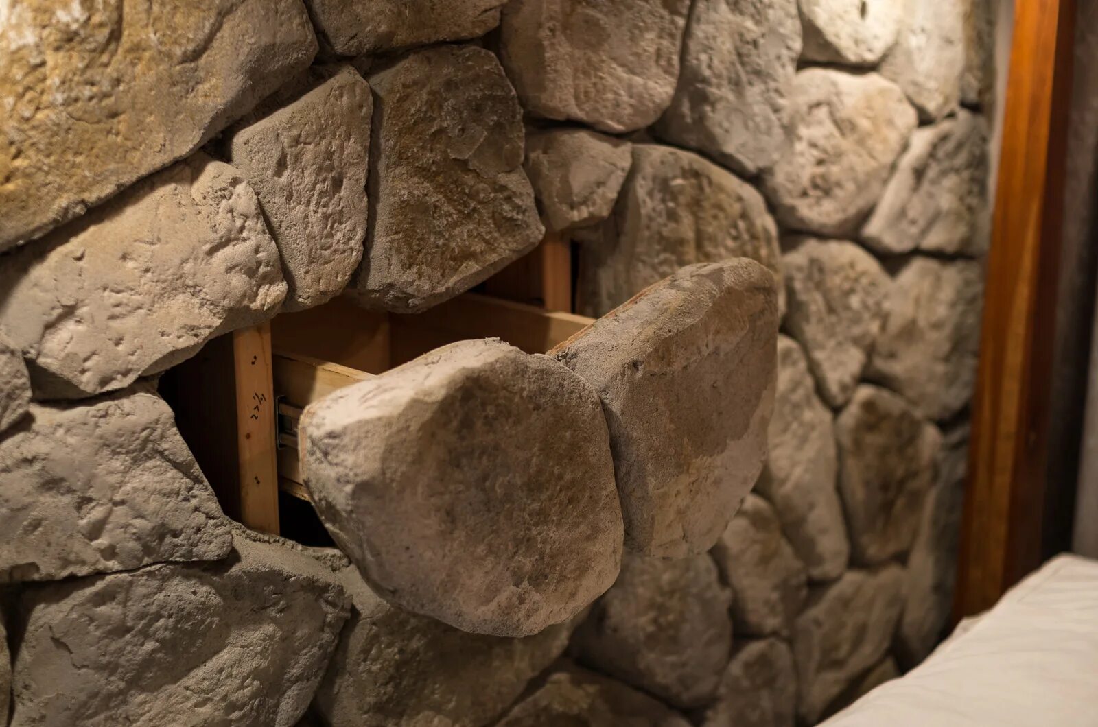 Как сделать имитацию камня своими руками. Декоративная штукатурка под камень. Имитация природного камня. Фасадная штукатурка под камень. Декоративный камень из штукатурки.