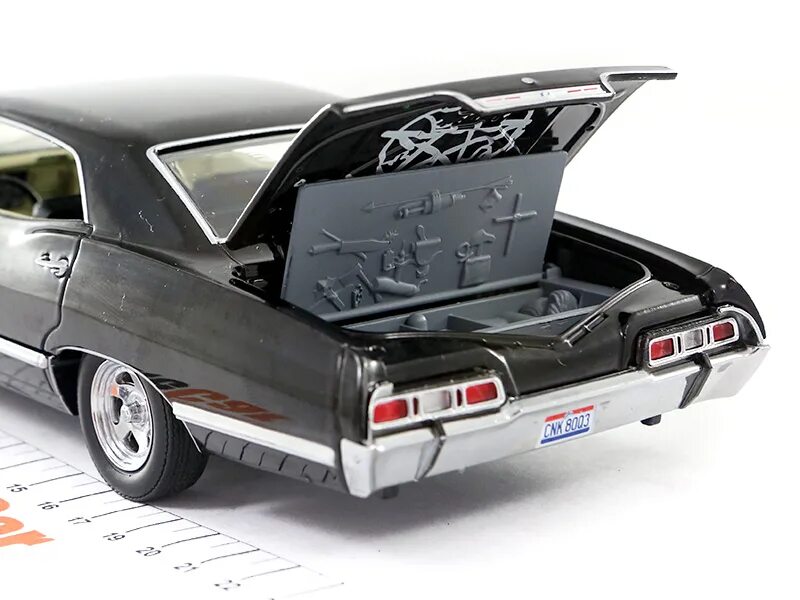 Куплю модель 1 24. Chevrolet Impala 1967 1:24. Greenlight Chevrolet Impala 1967. Шевроле Импала 1967 1 24. Chevrolet Impala 1967 Supernatural модель.