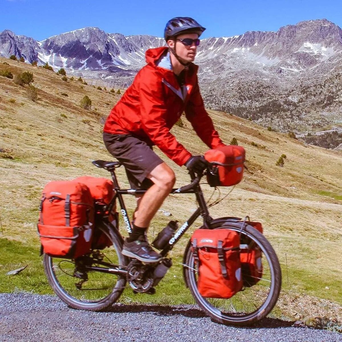 Bike tour. Велосипед для туризма. Путешествие на велосипеде. Велосипедный туризм. Путешествие по миру на велосипеде.