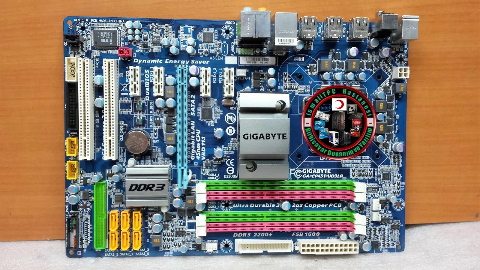 P75 d3. Gigabyte ga-ep45-ud3lr. Ep45t-ud3lr Gigabyte. Материнская плата Gigabyte ga-ep45t-ud3lr. Gigabyte ep45-ud3 1.1.