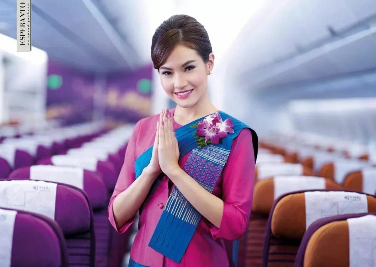 Топ стюардесс. Thai Airways авиакомпания стюардессы. Thai Airways форма бортпроводников. Форма стюардесс авиакомпании Thai Airways. Малайзия Эйрлайнс стюардессы.