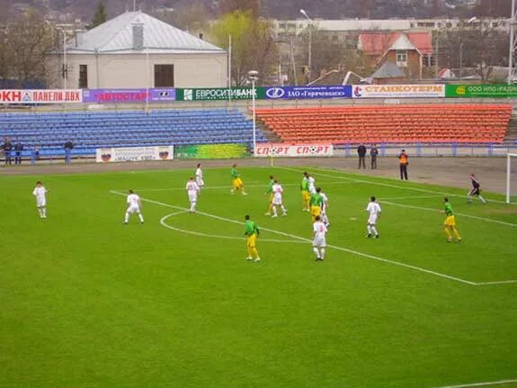 Пятигорск стадион. Пятигорский стадион Центральный. Стадион Машук в Пятигорске. Стадион Центральный Пятигорск стадион Центральный. Стадион Центральный Пятигорск Дунаевского.