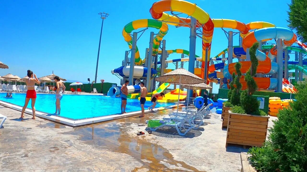 Аквапарк аквамарин стамбул. Аквапарк в каспийске аквалэнд. Tuzla aqua park. Marina aquapark. Крытые аквапарки в стамбуле.