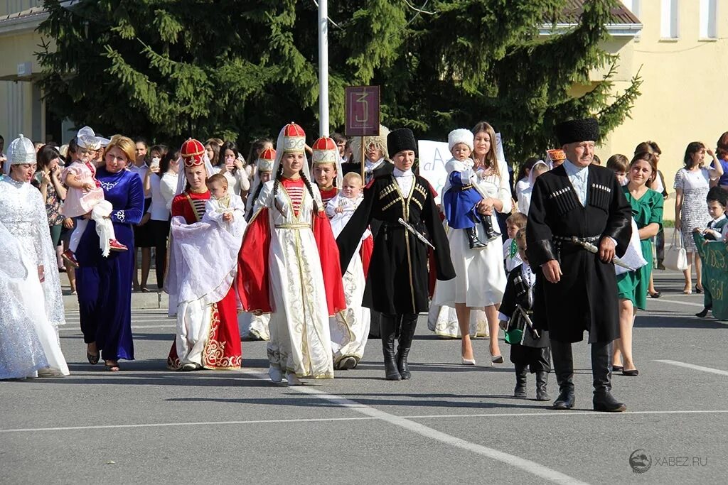 Погода в черкесске на март. ЗАГС Хабез. Завтра в Хабезе. Костюм Хабез. Черкесск театр Хабез.