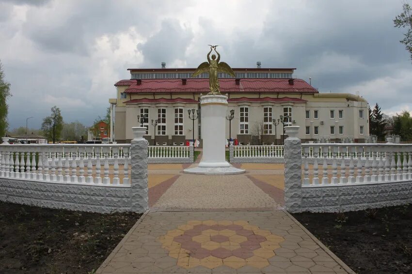 Город грайворон белгородской области. Парк Шухова Грайворон. Грайворонский историко-краеведческий музей. Музей Шухова в Грайвороне. Гайворон Белгородская обл.