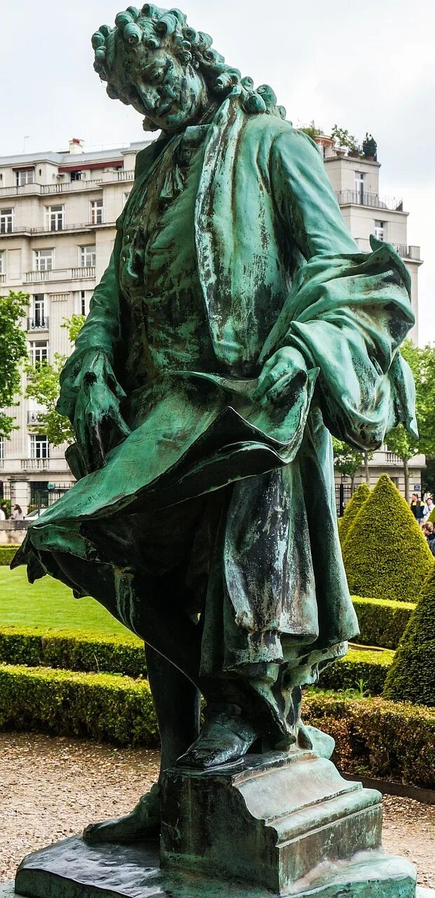 Зеленый статуя. Jolly green giant. Зеленый статуя. Зеленые скульптуры в парках. Позеленевший памятник.