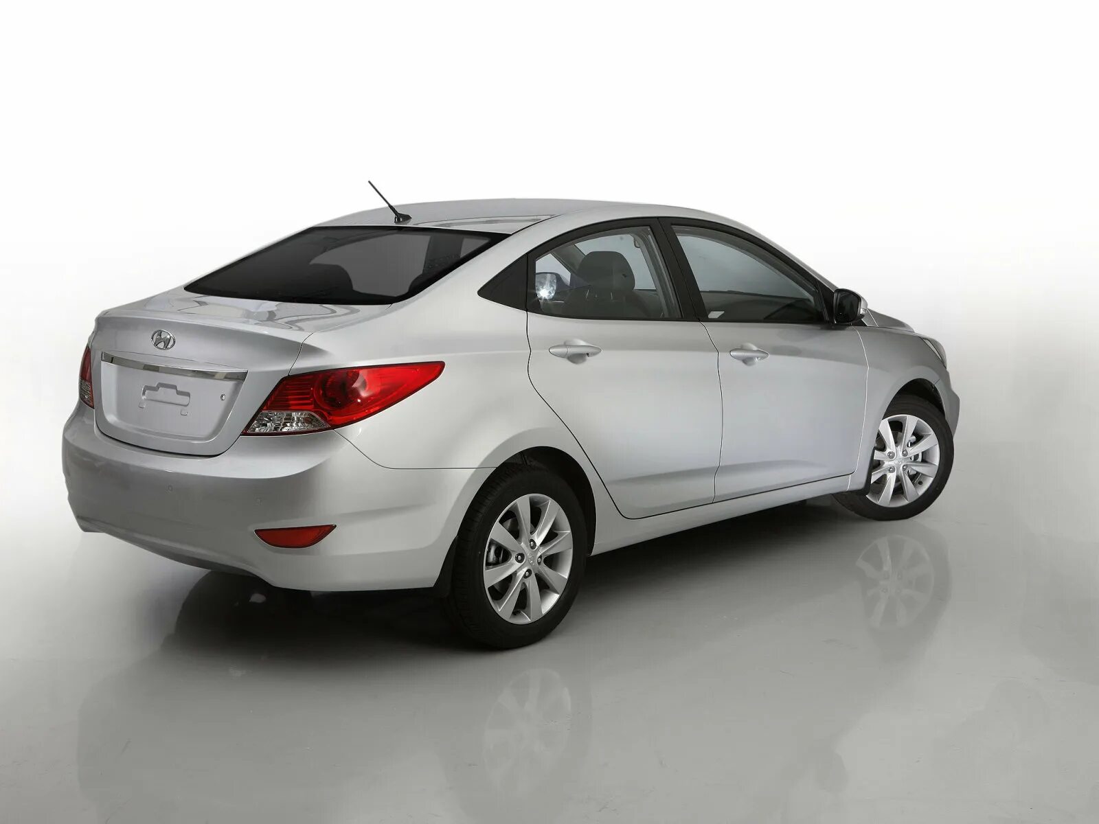 Hyundai Solaris 2010. Hyundai Solaris 2010 седан. Hyundai Solaris 2014. Hyundai Solaris 2011.