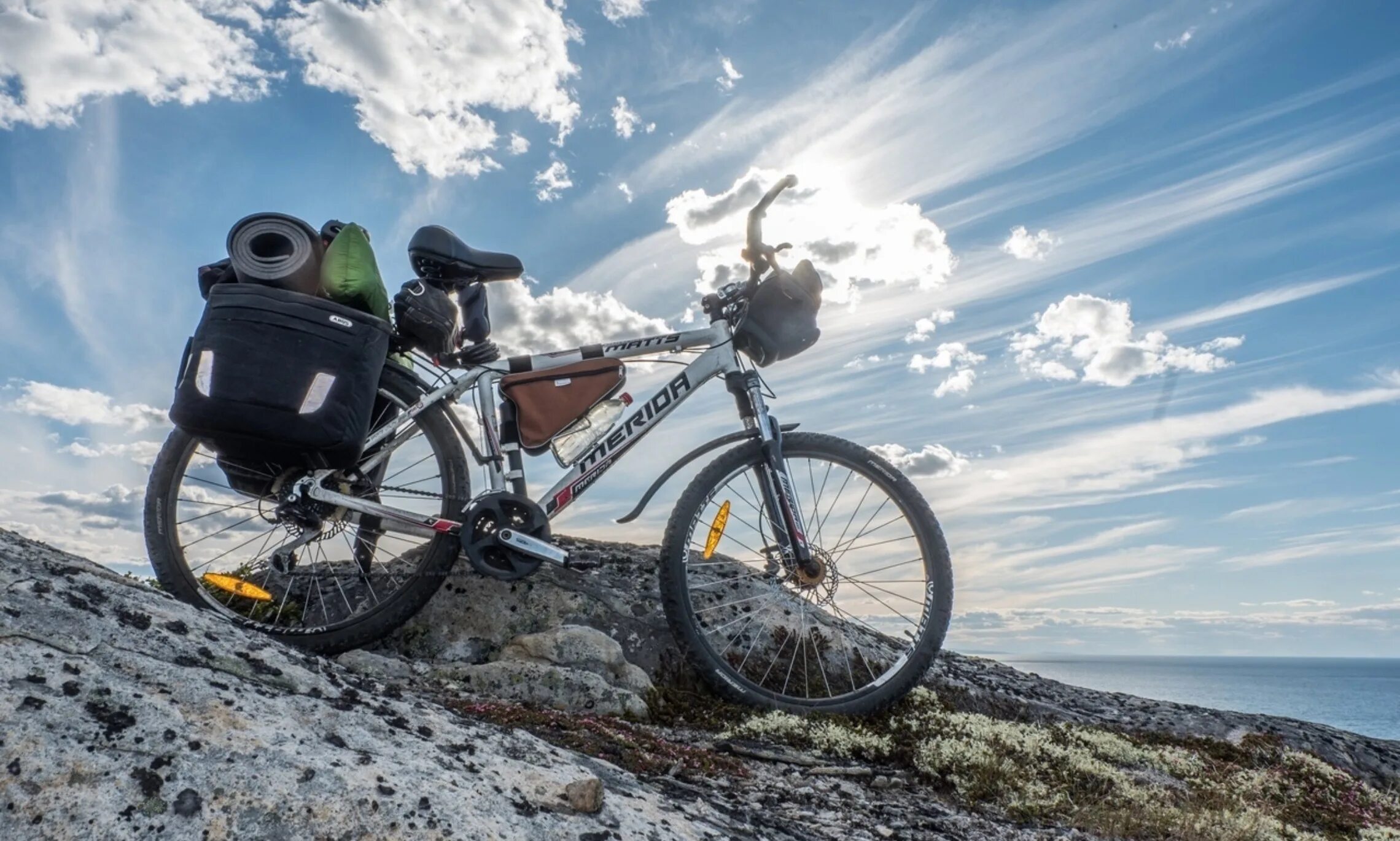 Bike travel. Велосипедный туризм. Туристический велосипед. Велосипед для туризма. Путешествие на велосипеде.