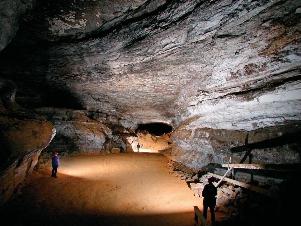 Мамонтова пещера в северной америке. Национальный парк Мамонтова пещера. Флинт Мамонтова пещера. Мамонтова пещера США. Мамонтова пещера Кентукки.