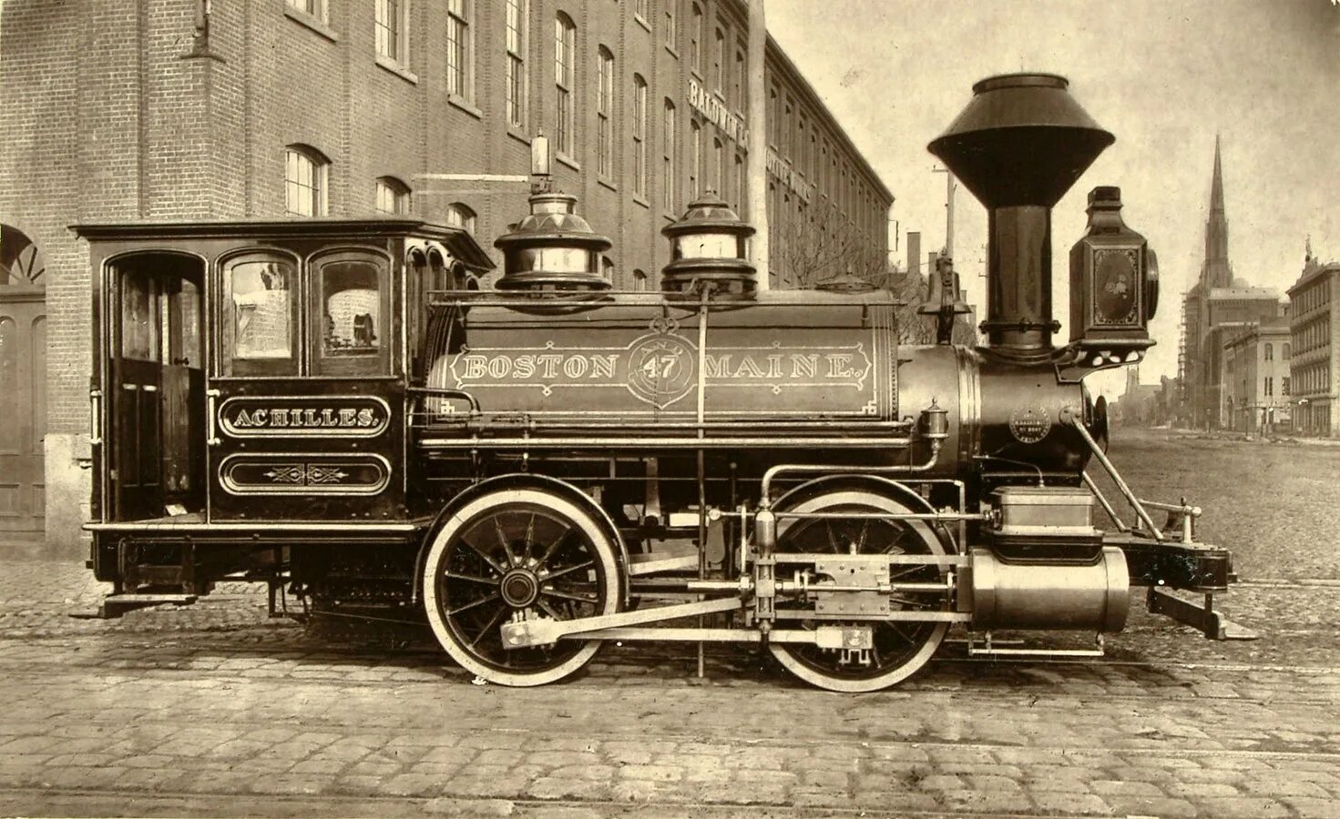 Old bi. Паровоз 1912 узкоколейка. Первый паровоз 19 века. Паровой автомобиль 1860. Паровоз 19 века Британии.