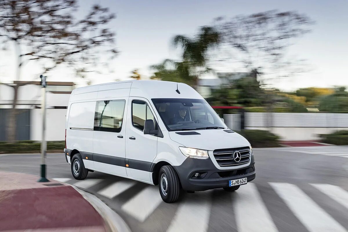 Mercedes Sprinter 2018 фургон. Мерседес-Бенц Спринтер 2019 пассажирский. Mercedes Sprinter 907. Mercedes Benz Sprinter 2018 двер,. Спринтер 2021