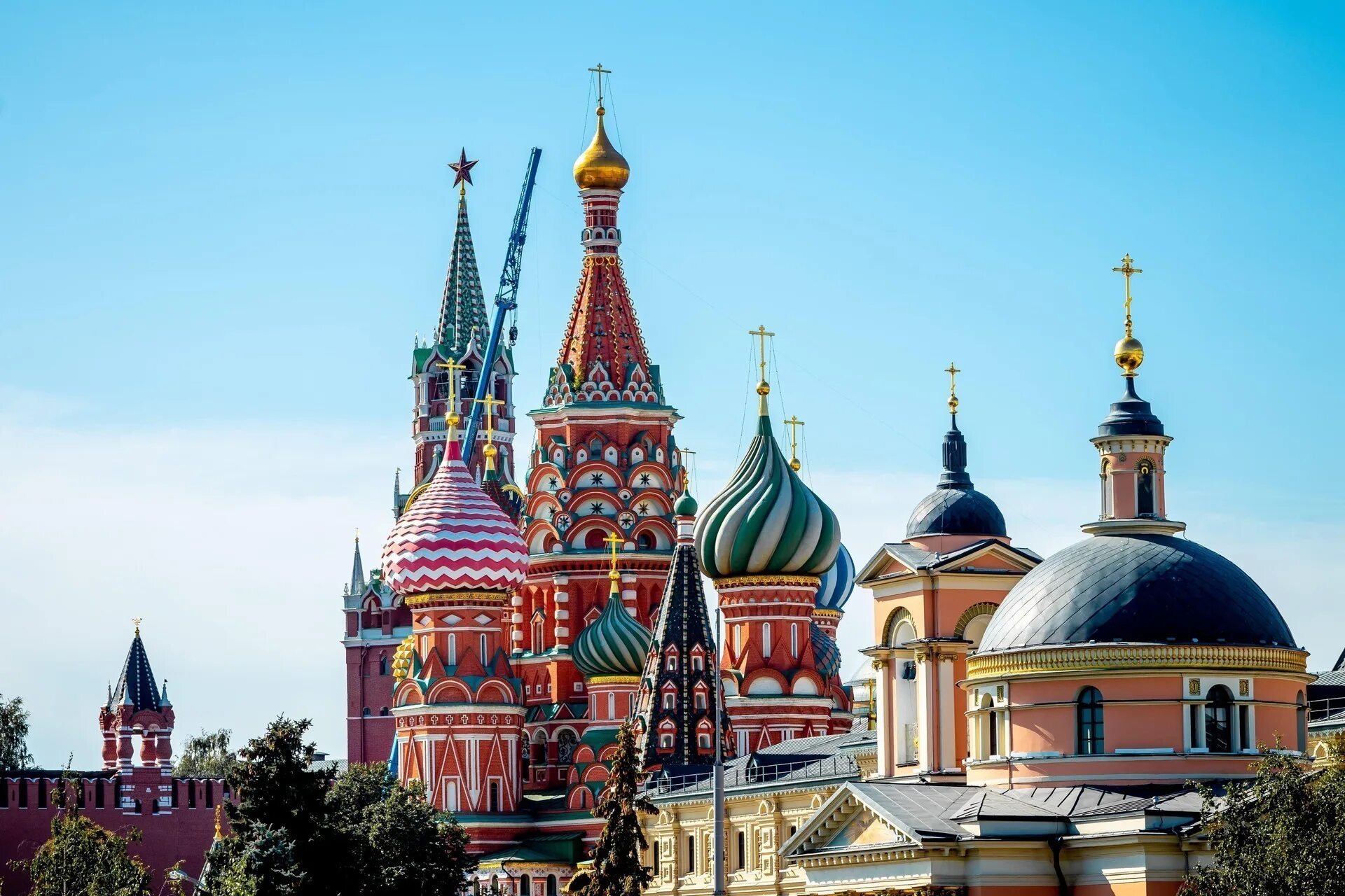 Что посетить в москве летом 2025. Красная площадь. москва летом. закрытая красная площадь.