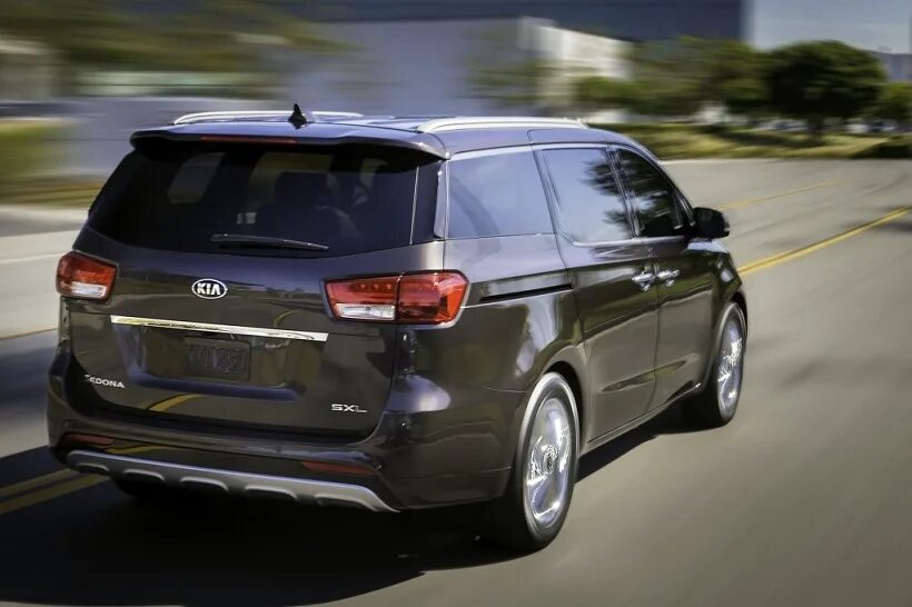 Карнивал полный привод. Kia Carnival 2015. Kia Carnival 2016 3.3. Kia Sedona 2015. Kia Carnival car 2015.