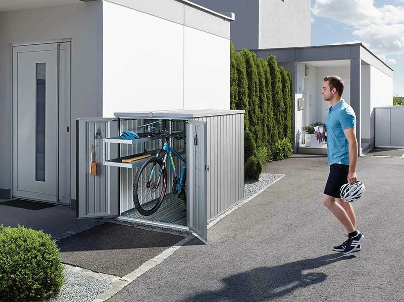 Регион 67 смоленск. Домик для велосипедов. Велогараж своими руками. Гараж для велосипедов на даче. Круглые крытые велогаражи.