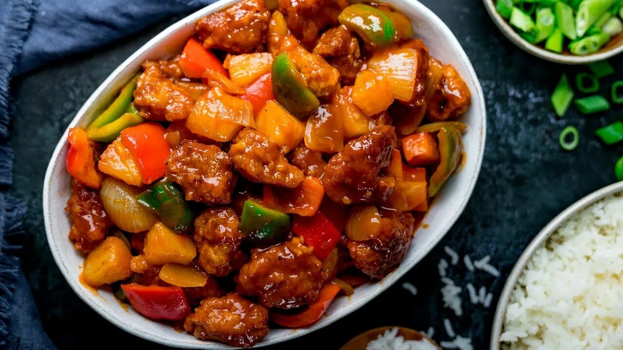 Sweet and sour. Sweet and Sour Pork. Вкусные блюда из китайской кухни. Китайская кухня для детей. Sweet and Sour Pork Chinese.