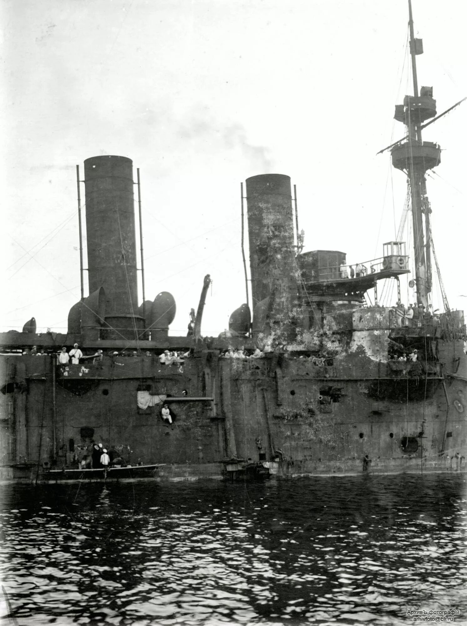Взрывы кораблей 1905. Sms derfflinger 1916. Повреждения крейсера. Крейсер ивате повреждения. Крейсер хелена повреждения.
