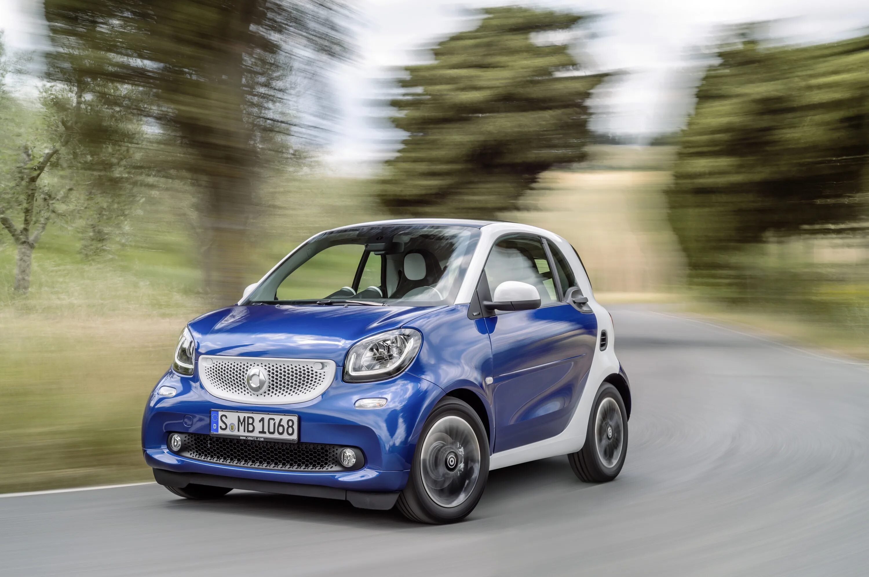 Маленькие машинки бесплатные. Smart Fortwo 2016. Смарт Fortwo 2016. Smart Forfour 2016. Smart Fortwo Coupe 2016.