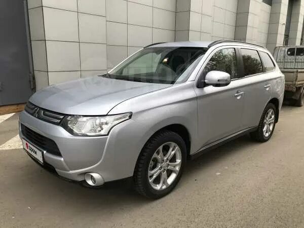 Купить мицубиси в иркутске. Митсубиси Аутлендер 12. Mitsubishi Outlander 12 года. Mitsubishi Outlander gf0w. Митсубиси Аутлендер gf 20.